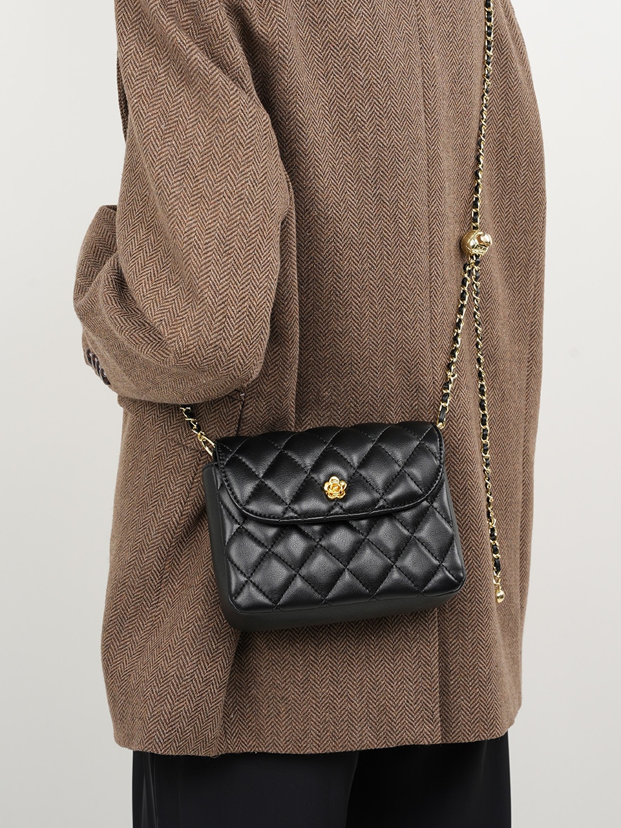 ショルダーバッグ トートバッグ ボディバッグ 本革 3WAY 軽量設計 コーディネート カジュアル 対応【通勤・旅行・日常】