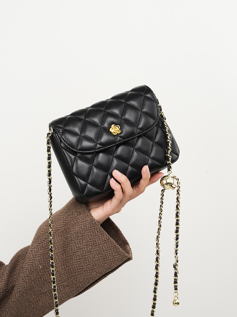 ショルダーバッグ トートバッグ ボディバッグ 本革 3WAY 軽量設計 コーディネート カジュアル 対応【通勤・旅行・日常】