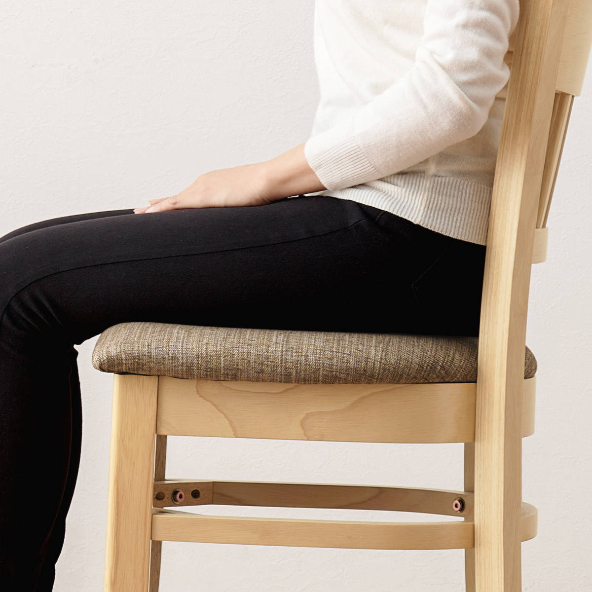 ダイニングチェア 同色2脚セット 座面高43cm ファブリック生地 ダイニング チェア 椅子 食卓 いす イス 布 木製 天然木 木目 シンプル 上品 シック