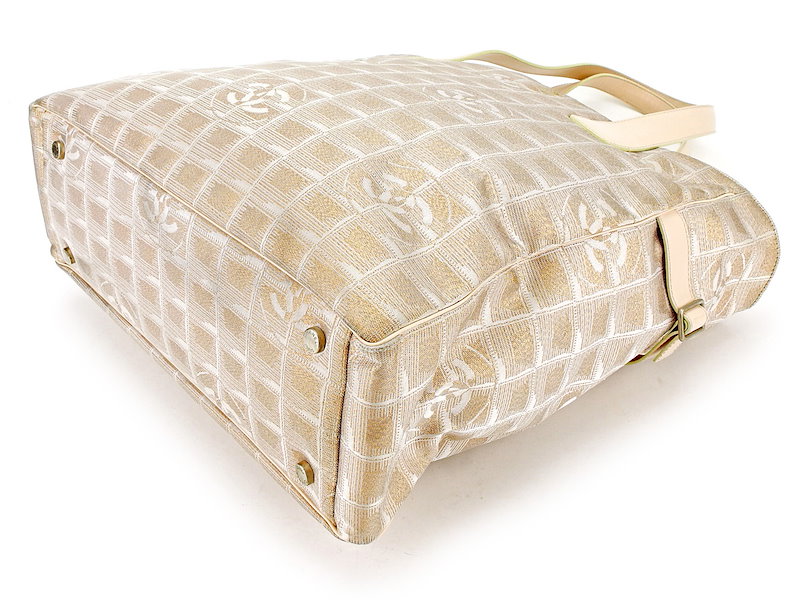 シャネル CHANEL トートバッグ ショルダーバッグ レディース トートGM ニュートラベルライン ベージュ×ライトピンク×シルバー系 ナイロンジャガード×レザー 人気 良品 【中古】 T4074 シャネル CHANEL トートバッグ ショルダーバッグ レディース トートGM ニュートラベルライン ベージュ×ライトピンク×シルバー系 ナイロンジャガード×レザー 人気 良品 【中古】 T4074