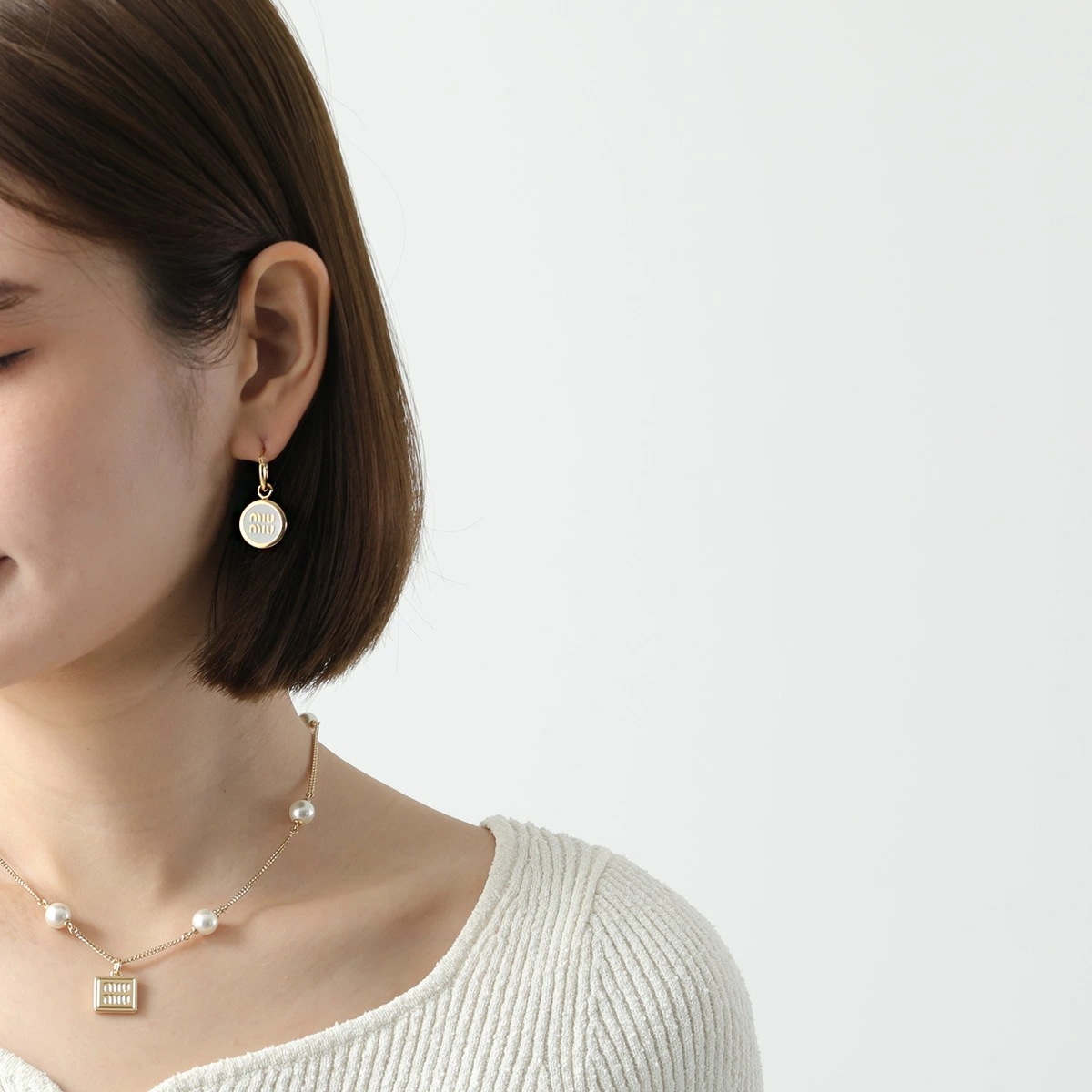 MIUMIU ミュウミュウ フープピアス 5IO102 2F6T レディース 3点セット ロゴ アクセサリー エナメルメタル カラー4色