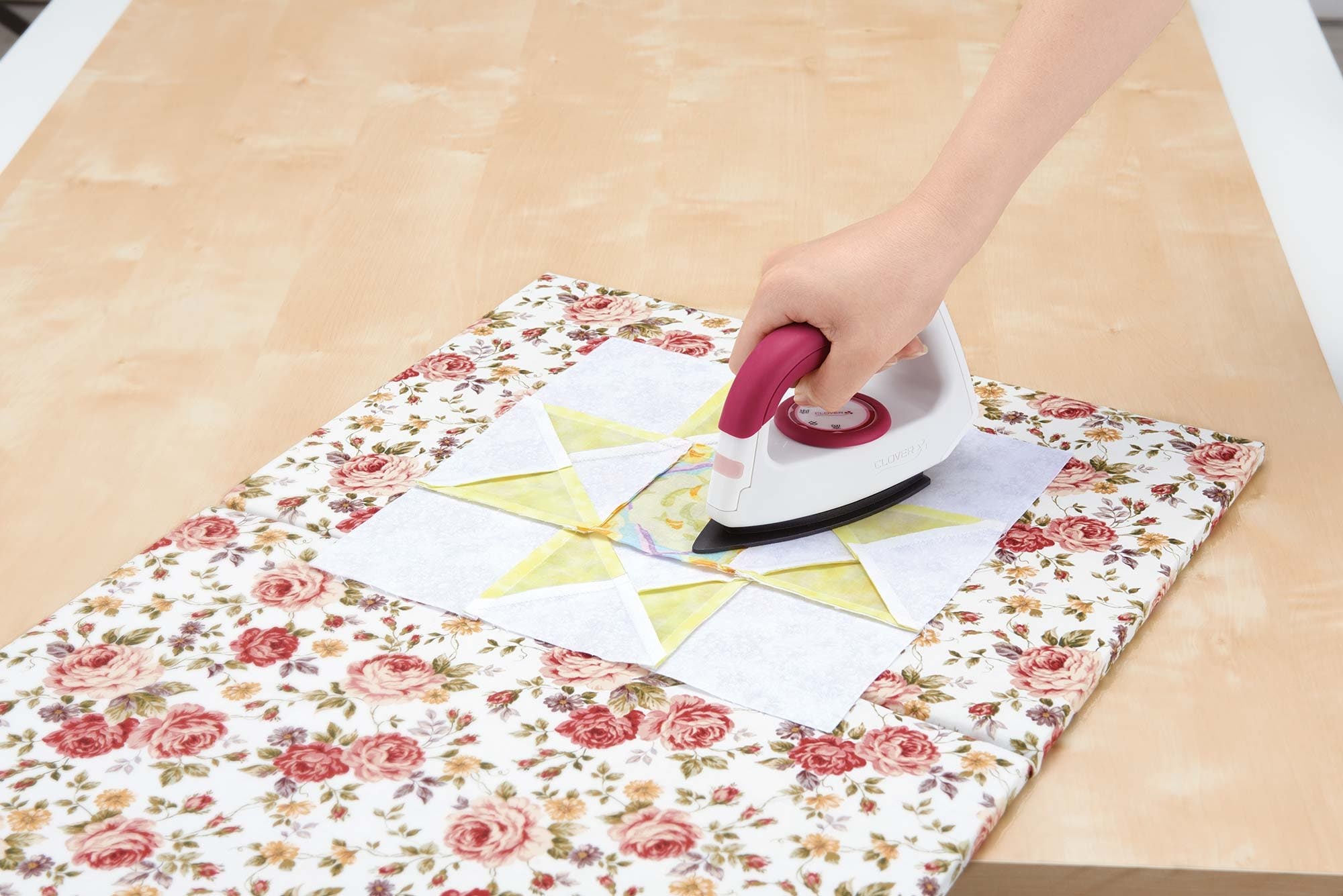 Clover パッチワーク アイロン 57-904 温度調節 白 Clover パッチワーク アイロン 57-904 温度調節 白