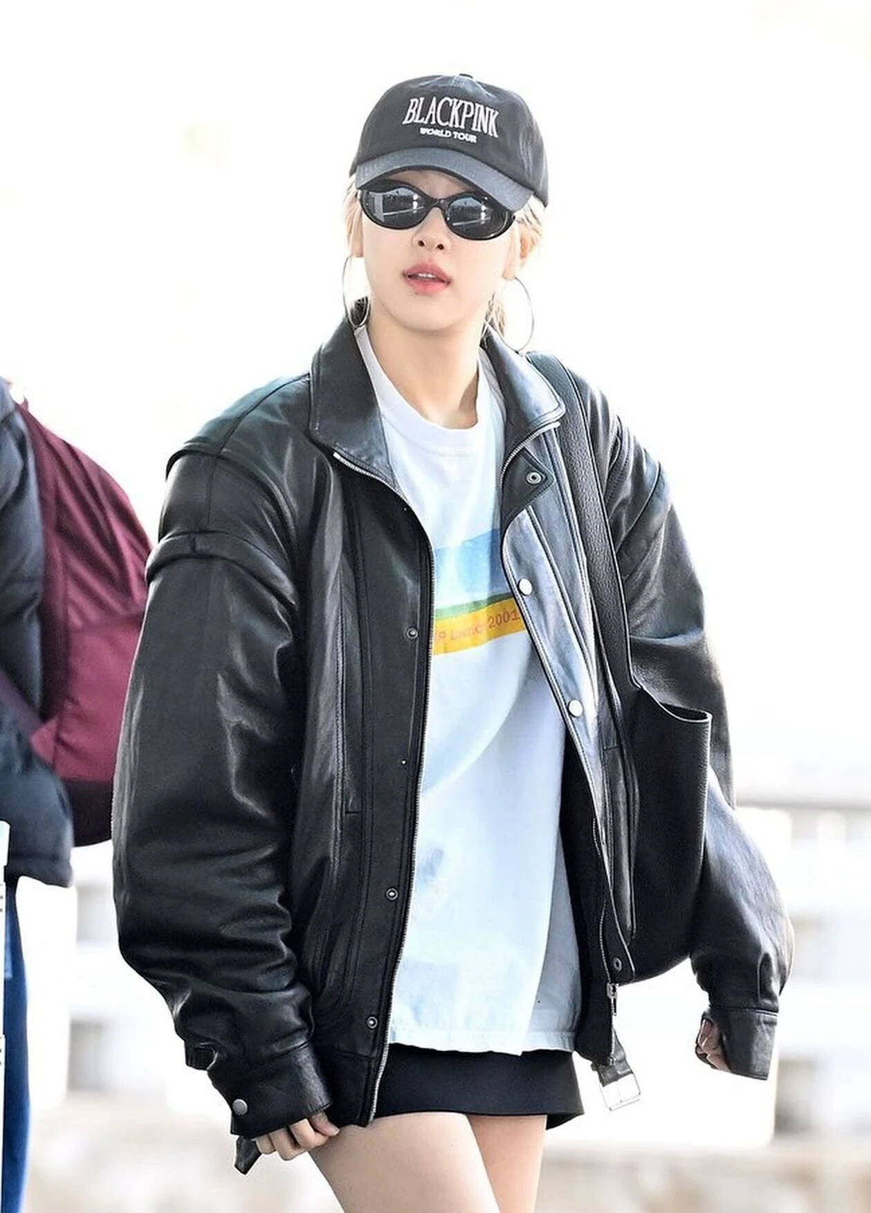 【急速出荷!2枚購入で300円 OFF!】rose パクチェヨン 半袖tシャツ レディース サマートップス ホワイト 五分袖2枚購入でカード1パスケース