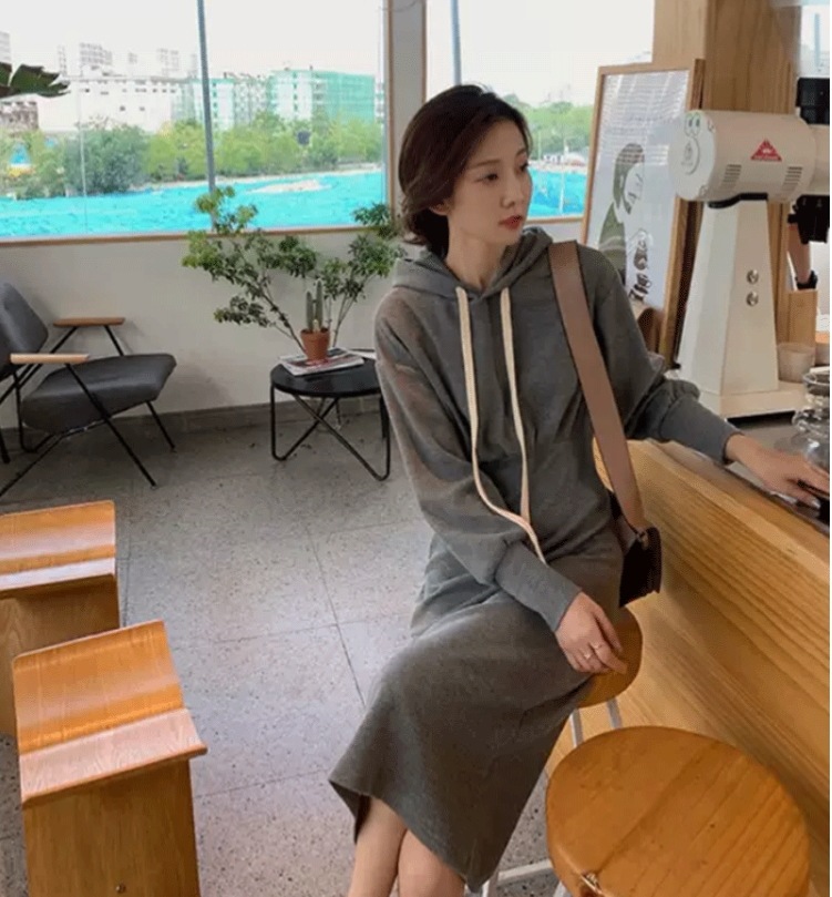 ワンピース スウェット 膝丈 ひざ丈 膝下 長袖 ドロップショルダー 萌袖 タイト ストレート 切り替えデザイン ギャザー スリット バックスリット フード付き ハイウエスト かわいい 大人可愛い ワンピース スウェット 膝丈 ひざ丈 膝下 長袖 ドロップショルダー 萌袖 タイト ストレート 切り替えデザイン ギャザー スリット バックスリット フード付き ハイウエスト かわいい 大人可愛い