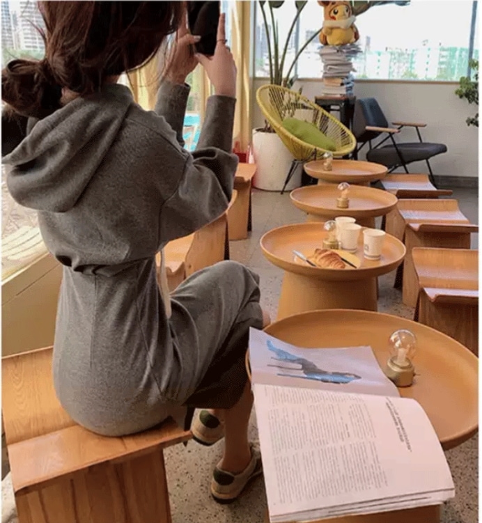 ワンピース スウェット 膝丈 ひざ丈 膝下 長袖 ドロップショルダー 萌袖 タイト ストレート 切り替えデザイン ギャザー スリット バックスリット フード付き ハイウエスト かわいい 大人可愛い ワンピース スウェット 膝丈 ひざ丈 膝下 長袖 ドロップショルダー 萌袖 タイト ストレート 切り替えデザイン ギャザー スリット バックスリット フード付き ハイウエスト かわいい 大人可愛い