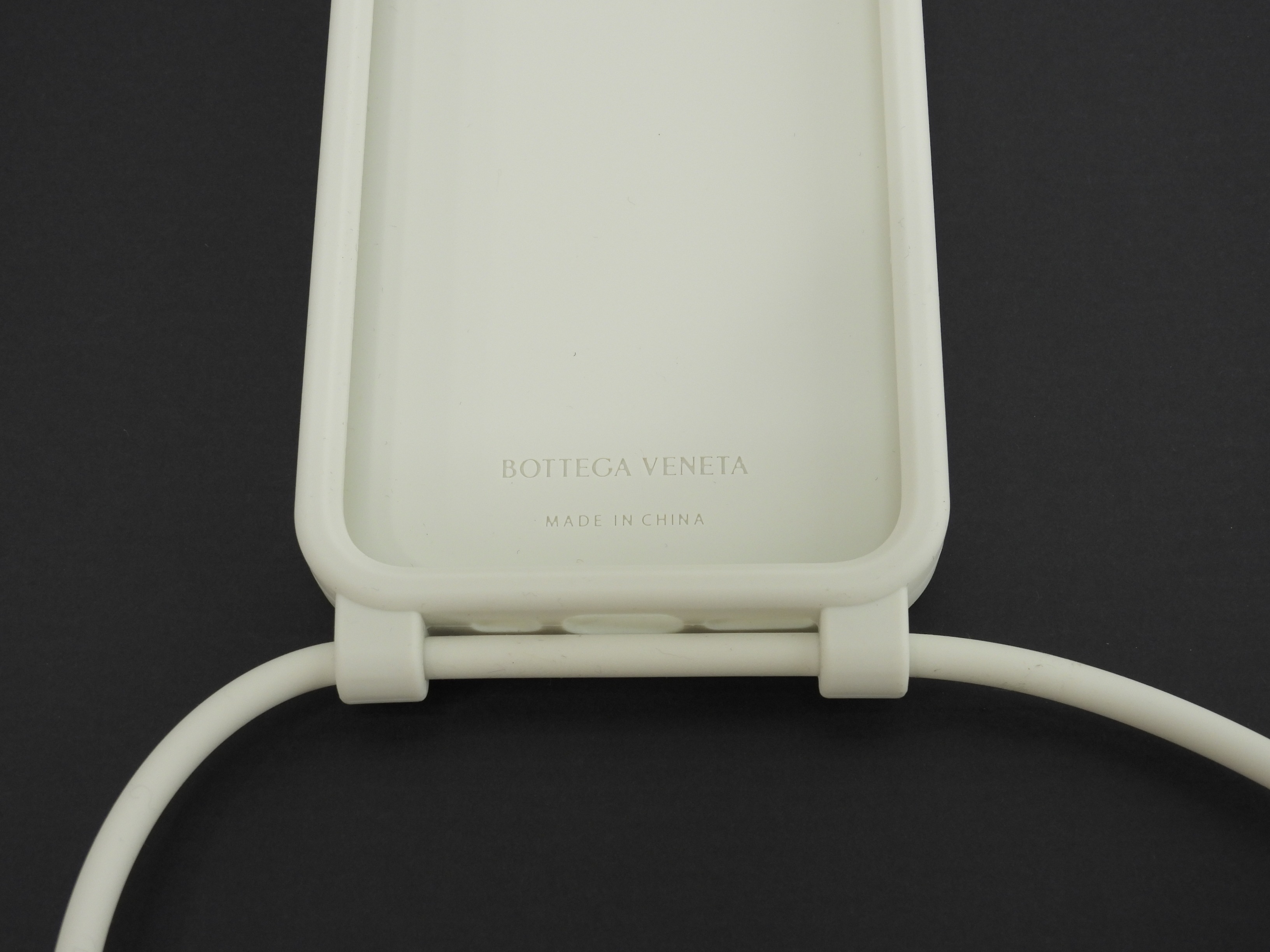ボッテガヴェネタiPhone 13proケース 白 新品BOTTEGA VENETA