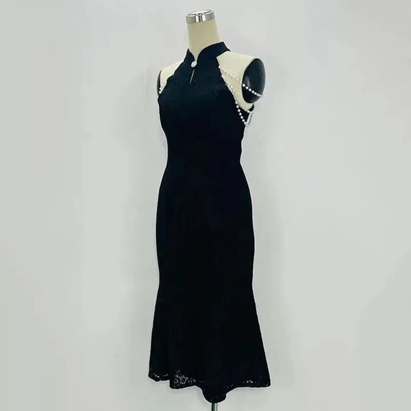 春先の女性のためのセクシーな新しい風改良ベルベットチャイナドレスイブニングドレスロイヤルシスター気質スリムホルターネックドレス