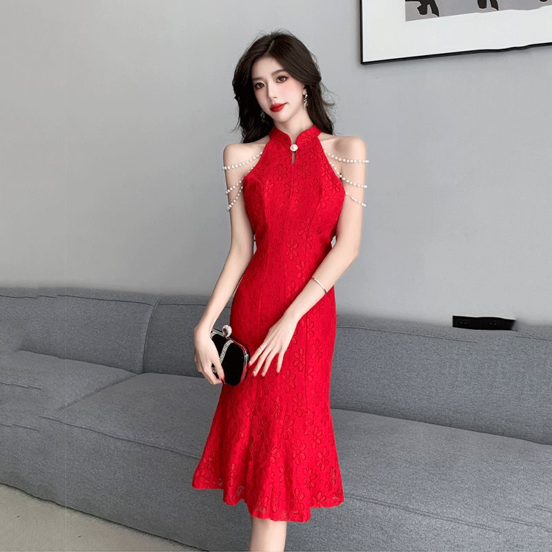 春先の女性のためのセクシーな新しい風改良ベルベットチャイナドレスイブニングドレスロイヤルシスター気質スリムホルターネックドレス