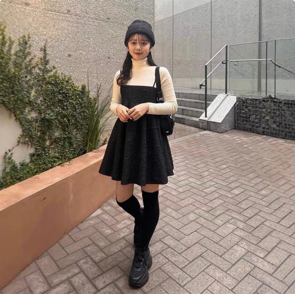 レディース ワンピース デート フレアワンピース ワンピドレス キャミソールワンピース ショート ショート丈 袖なし ノースリーブ スクエアネック フレア Aライン スマート 伸縮性 かわいい