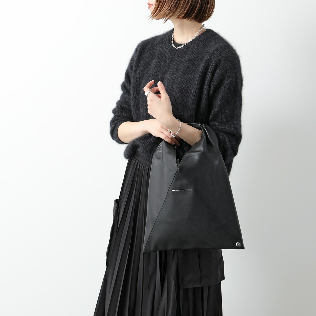 MM6 KIDS エムエムシックス メゾンマルジェラ キッズ ハンドバッグ Japanese SMALL M60607 P4313 レディース ガールズ 大人S54WD0043 鞄 T8013 MM6 KIDS エムエムシックス メゾンマルジェラ キッズ ハンドバッグ Japanese SMALL M60607 P4313 レディース ガールズ 大人S54WD0043 鞄 T8013