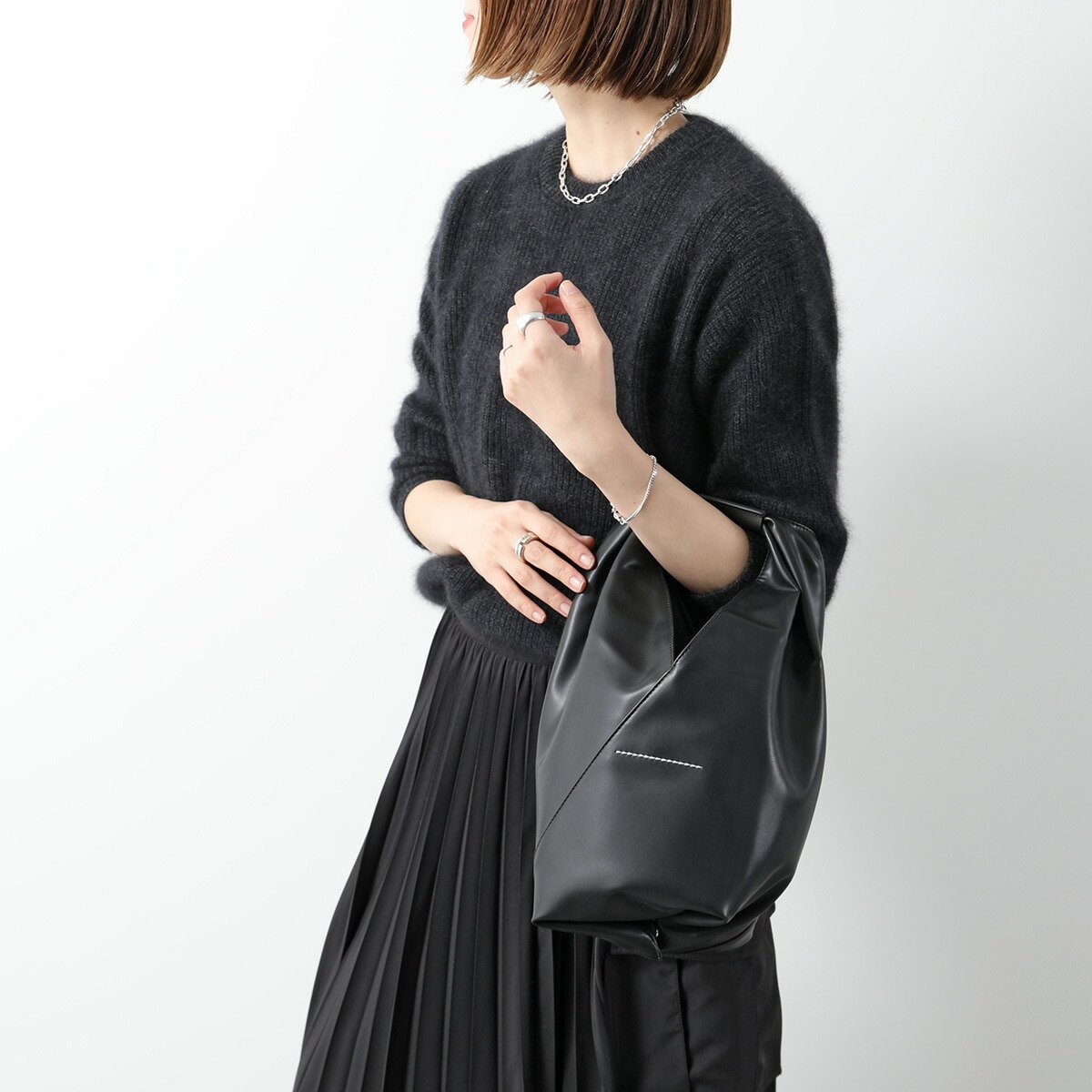 MM6 KIDS エムエムシックス メゾンマルジェラ キッズ ハンドバッグ Japanese SMALL M60607 P4313 レディース ガールズ 大人S54WD0043 鞄 T8013 MM6 KIDS エムエムシックス メゾンマルジェラ キッズ ハンドバッグ Japanese SMALL M60607 P4313 レディース ガールズ 大人S54WD0043 鞄 T8013