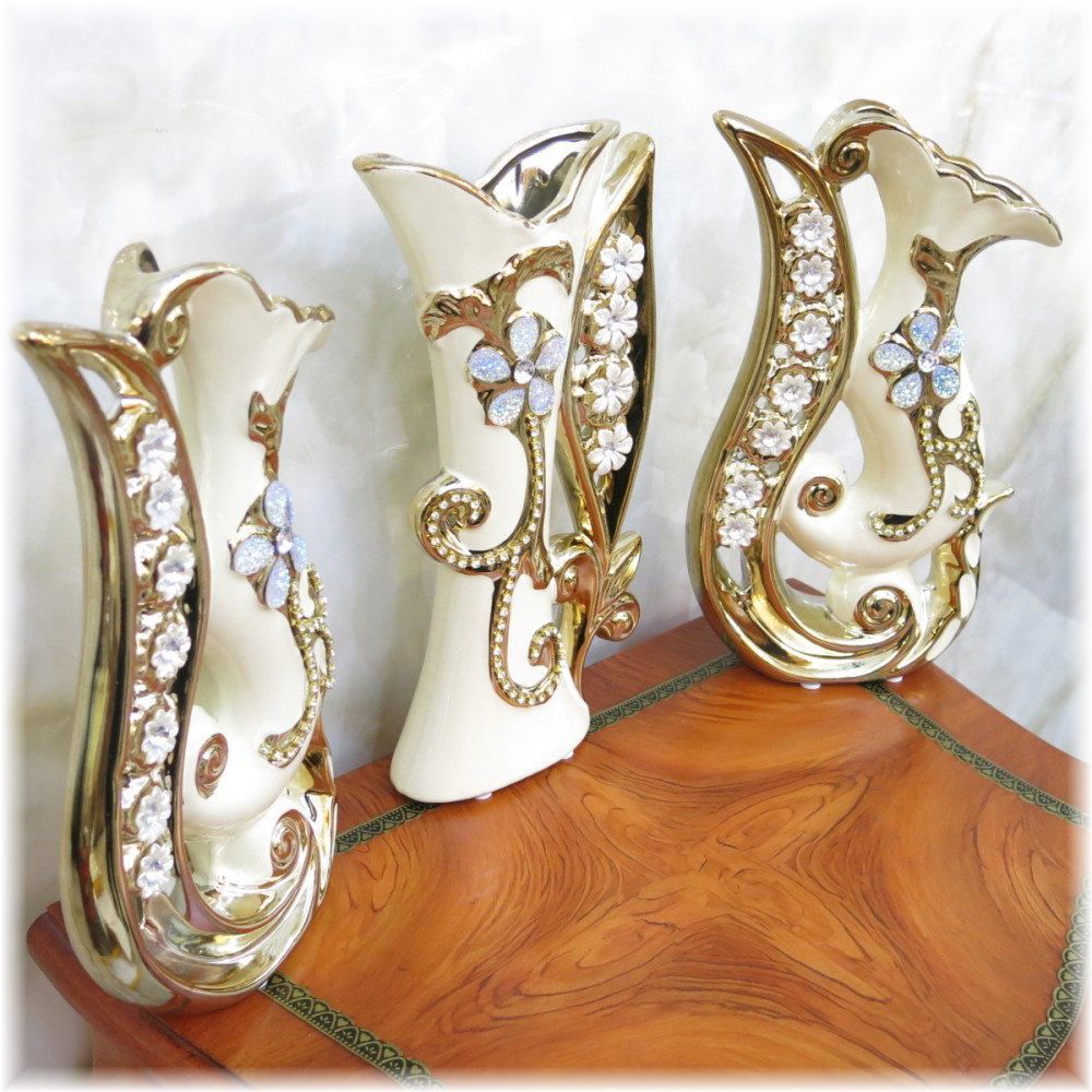 【送料無料!】可愛いデザイン! 新品 インテリア小物 アンティーク調 可愛い フラワーデザイン 花瓶3点セット 【送料無料!】可愛いデザイン! 新品 インテリア小物 アンティーク調 可愛い フラワーデザイン 花瓶3点セット