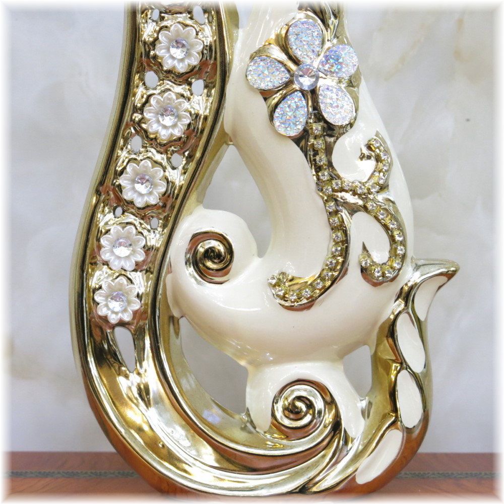 【送料無料!】可愛いデザイン! 新品 インテリア小物 アンティーク調 可愛い フラワーデザイン 花瓶3点セット 【送料無料!】可愛いデザイン! 新品 インテリア小物 アンティーク調 可愛い フラワーデザイン 花瓶3点セット