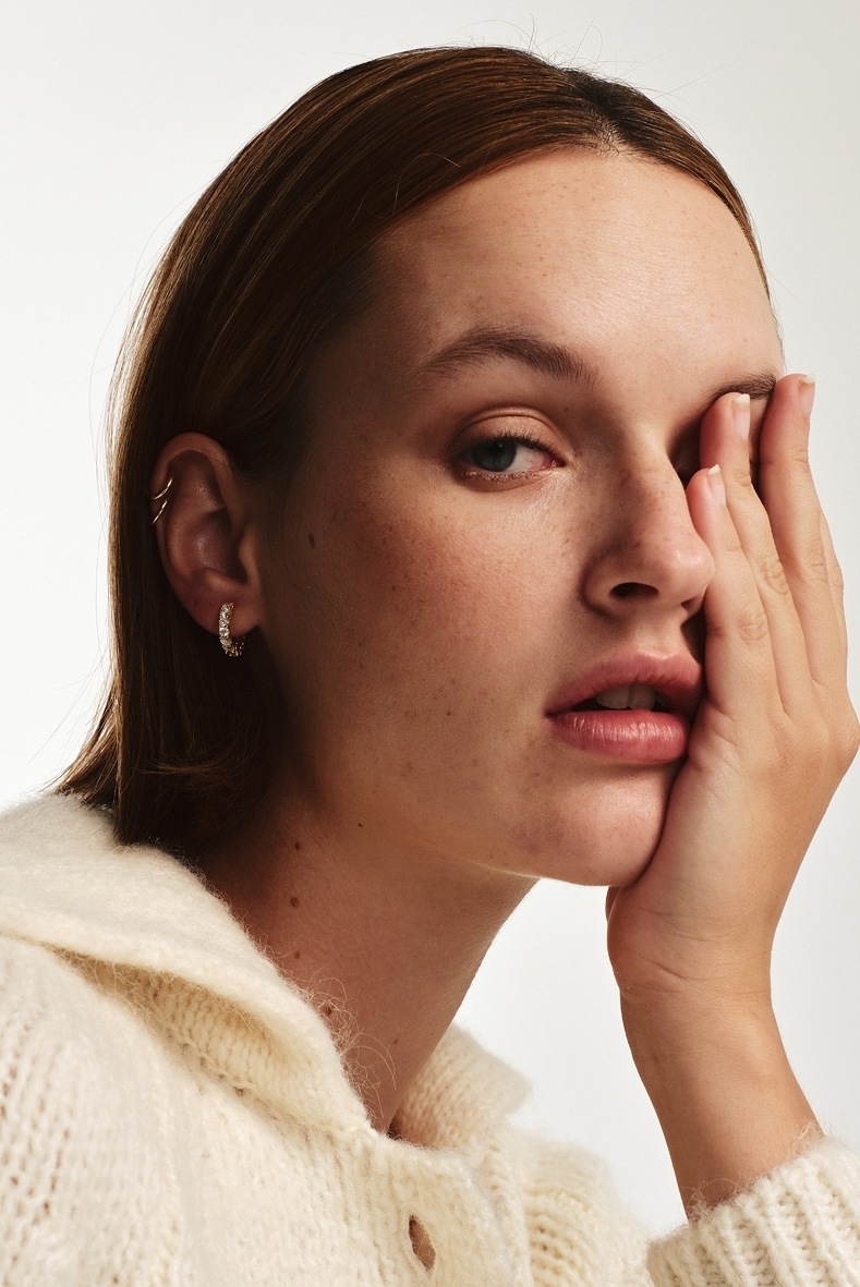 MONDAY EDITION Glittering Golden Hoop Earrings (Small)