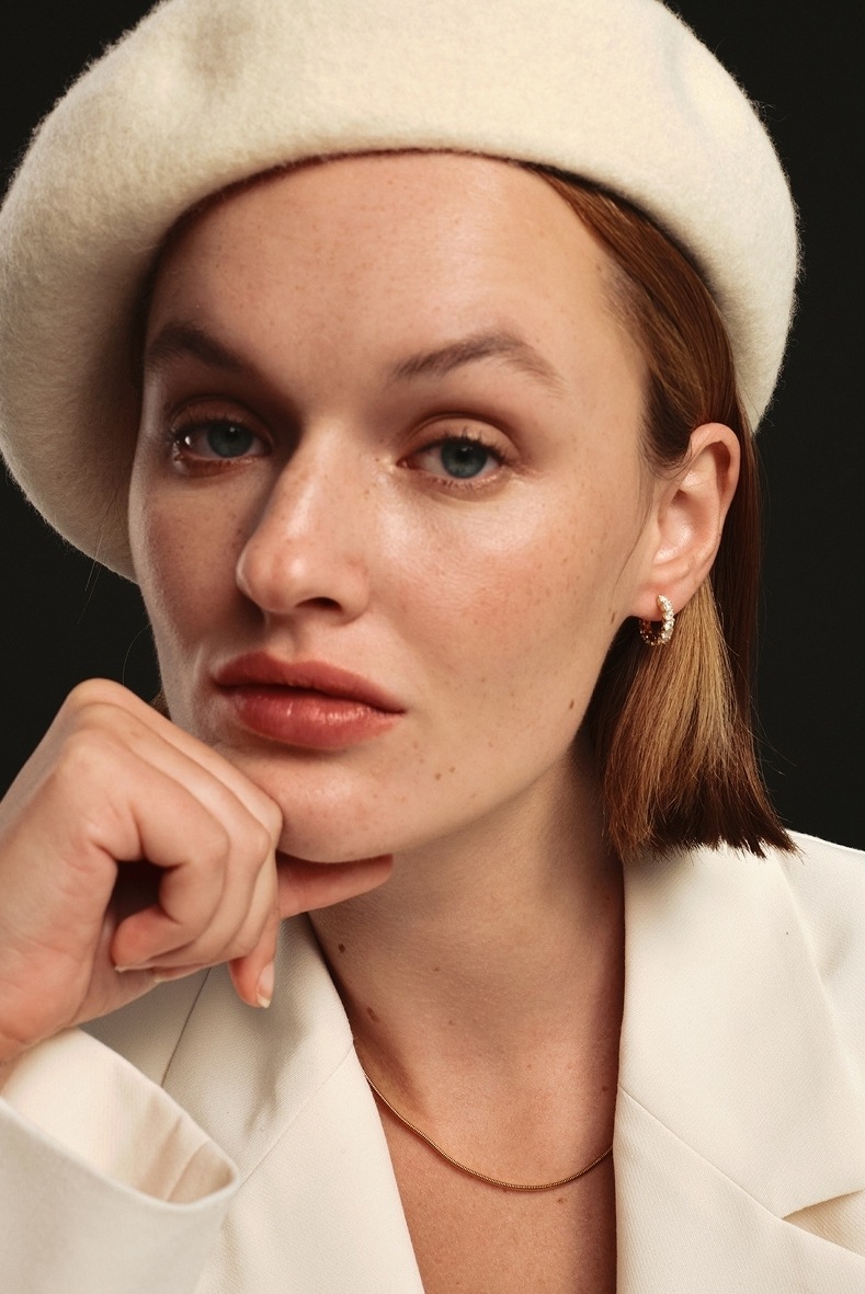 MONDAY EDITION Glittering Golden Hoop Earrings (Small)