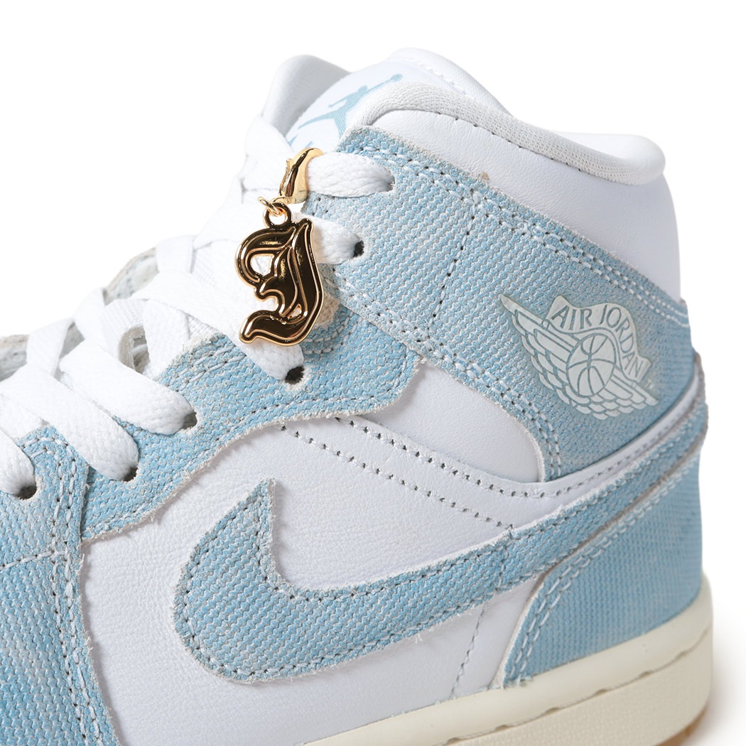 NIKE ナイキ エアジョーダン スニーカー AIR JORDAN 1 MID DENIM ( デニム ブルー ウォッシュド ジーンズ AJ1 青 レディース HQ2005-100 )