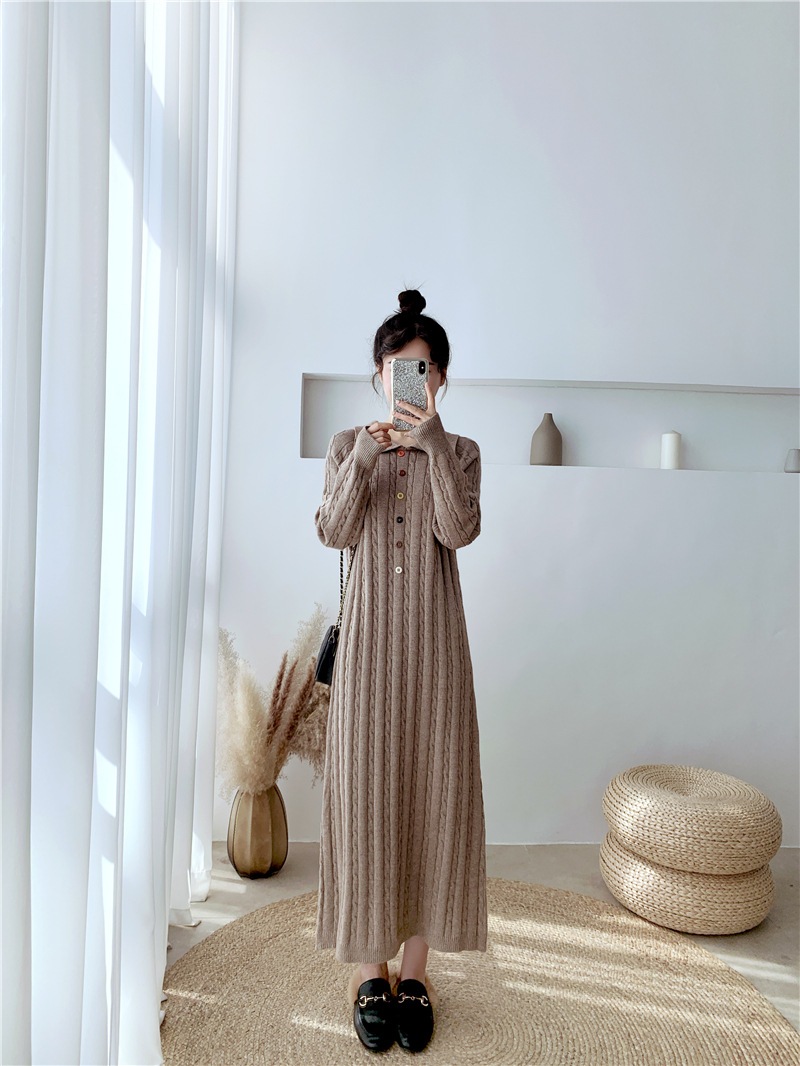 秋冬の新型襟の長いゆるいセータードレスa字膝を越えたニットワンピース女 秋冬の新型襟の長いゆるいセータードレスa字膝を越えたニットワンピース女