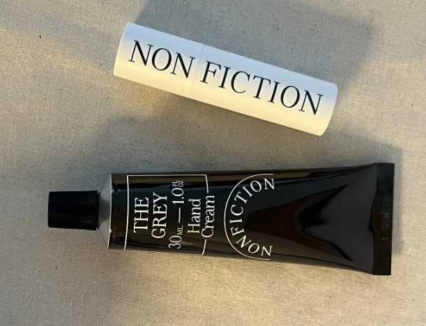 【ギフトラッピング】ハンドクリーム30ml&リップクリームセット（2種択1）NEW ザベージュ(the beige) &ザグレー (the grey)