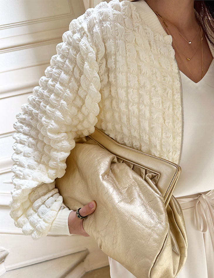 【2025新作 急速出荷】ぽこぽこ ショート丈 ジップアップ ブルゾン ジャケット ホワイト ブラック 白 黒 アウター 羽織り 長袖 無地 可愛い フェミニン ガーリー 上品 きれいめ 秋 冬 レデ