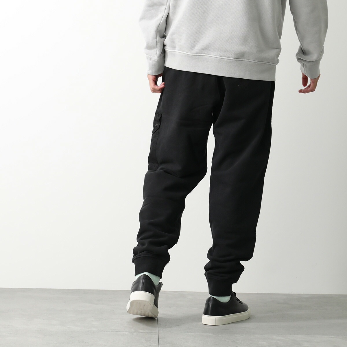 STONE ISLAND ストーンアイランド スウェットパンツ 811564020 メンズ カーゴ ジョギングパンツ コットン ロゴ刺繍パッチ ガーメントダイ