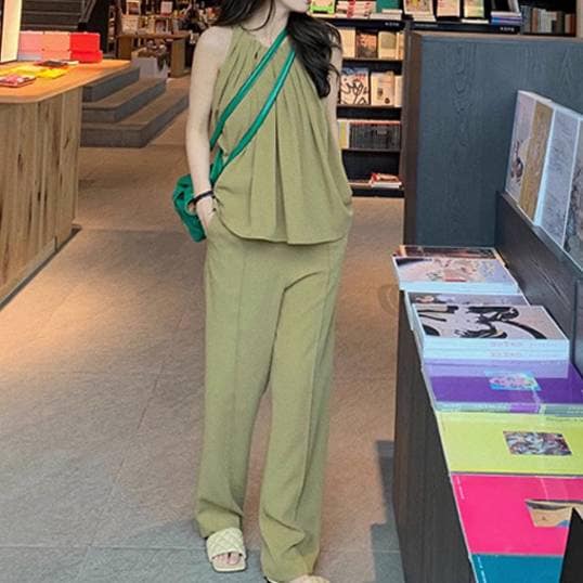 人気新作2点セット レディース パンツ ボトムス プルオーバー セットアップ ロングパンツ ワイドパンツ ロング 袖なし ノースリーブ ホルターネック ハイウエスト かわいい 大人可愛い きれいめ シ 人気新作2点セット レディース パンツ ボトムス プルオーバー セットアップ ロングパンツ ワイドパンツ ロング 袖なし ノースリーブ ホルターネック ハイウエスト かわいい 大人可愛い きれいめ シ