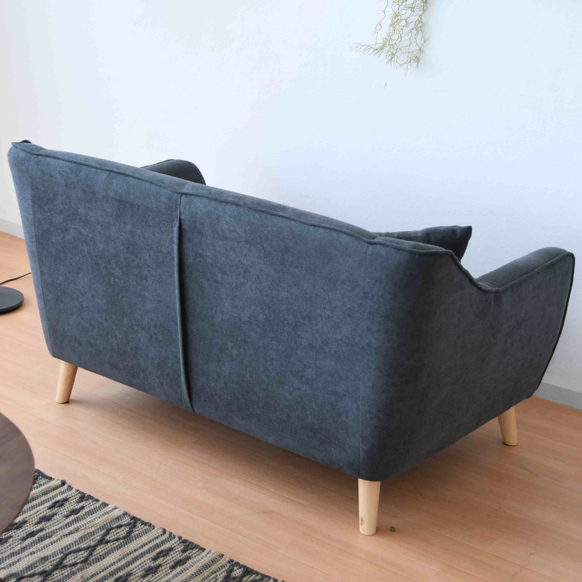 ソファ 2人掛け 幅132cm フィール ベロア調 ソファー 脚取り外し フロアソファ ロータイプ コンパクト 完成品 高級感 シンプル 北欧風 おしゃれ ベージュ グレー