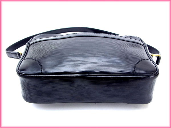 ルイヴィトン Louis Vuitton ショルダーバッグ /斜めがけショルダー /トロカデロ24 エピ M51276 ブラック PVC×レザー (あす楽対応)(廃盤レア)【中古】 Y181 . ルイヴィトン Louis Vuitton ショルダーバッグ /斜めがけショルダー /トロカデロ24 エピ M51276 ブラック PVC×レザー (あす楽対応)(廃盤レア)【中古】 Y181 .