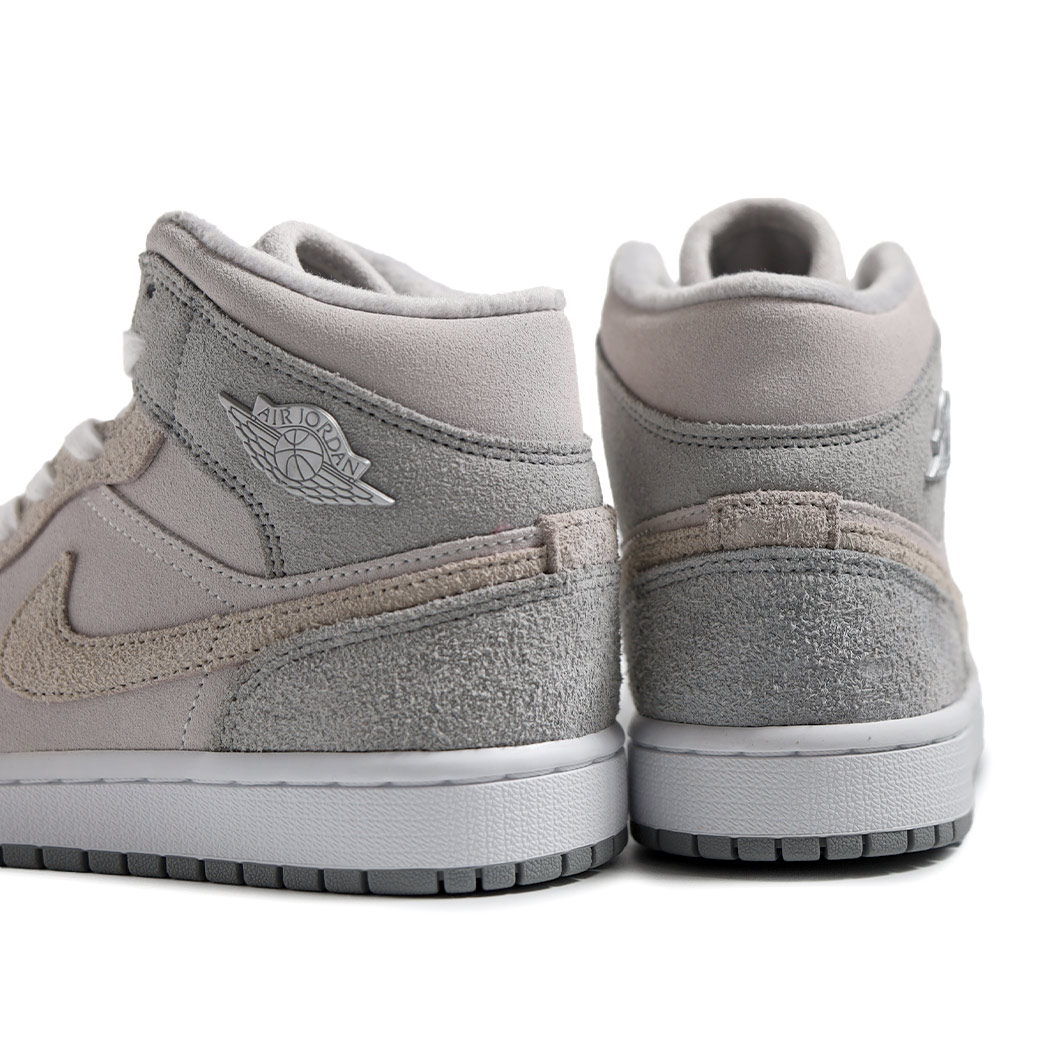 NIKE ナイキ エア ジョーダン ミッド スニーカー WMNS AIR JORDAN 1 MID SE Particle Grey ( グレー 灰色 メンズ レディース DO7139-002 )