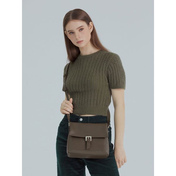 (Monsac) モナックボリススクエア牛革クロスボディバッグミディアムカーキ AL13-2244-KH (Monsac) モナックボリススクエア牛革クロスボディバッグミディアムカーキ AL13-2244-KH