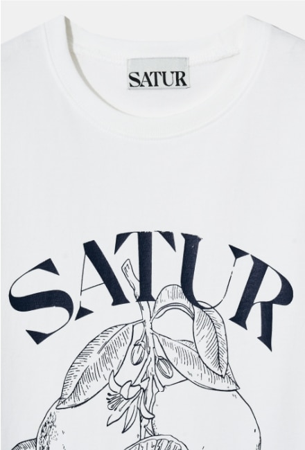 【SATUR】 (W) CAPRI CITRON DRAWING SUMMER GRAPHIC T-SHIRTS : RESORT IVORY