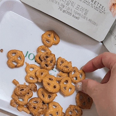 Qoo10] Delight Project プレッツェル オリーブヤング 70g ( : 食品