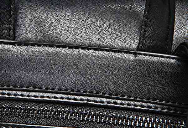 リュック レディース 春 通勤用 シンプル バッグ PC ビジネス ノートPC 50代 A4 冬 防水 パソコン 通勤 かわいい ブランド レザー 人気 軽い 2WAY 大容量 革 軽量 代 通学 3