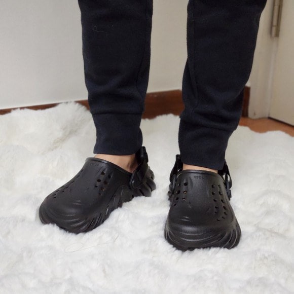 Qoo10] Crocs ECHO CLOG 207937 001