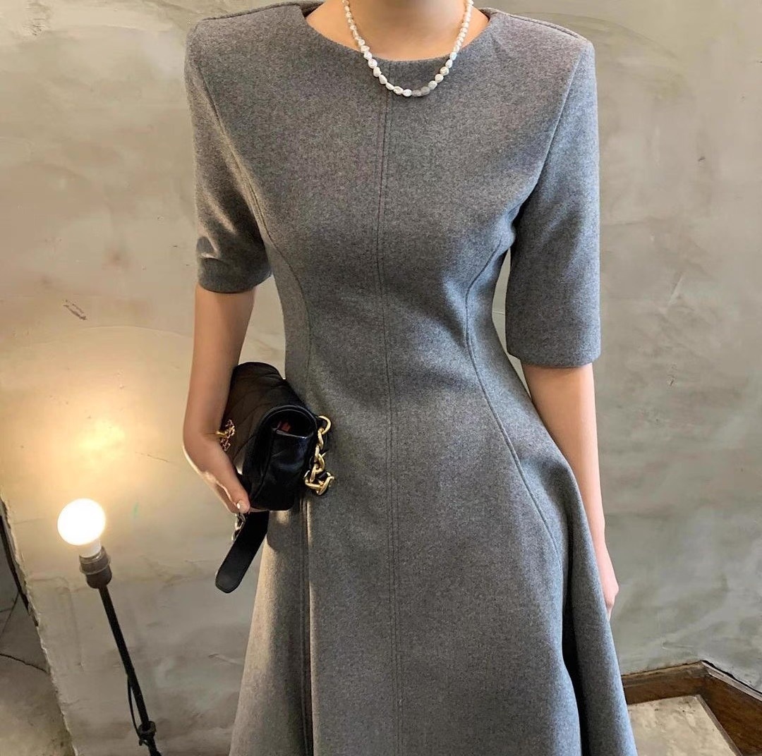 フレアロングワンピース Aラインロングワンピース グレー 灰色 白 ホワイト 韓国 オルチャン レディース きれいめロングワンピース きちんとロングワンピース ベ きちんとワンピース 韓国ワンピース フレアロングワンピース Aラインロングワンピース グレー 灰色 白 ホワイト 韓国 オルチャン レディース きれいめロングワンピース きちんとロングワンピース ベ きちんとワンピース 韓国ワンピース