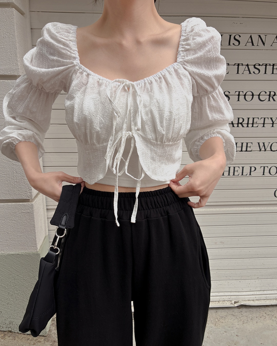 アンデュー刺繍リボンブラウス韓国ファッション レディース アンデュー刺繍リボンブラウス韓国ファッション レディース