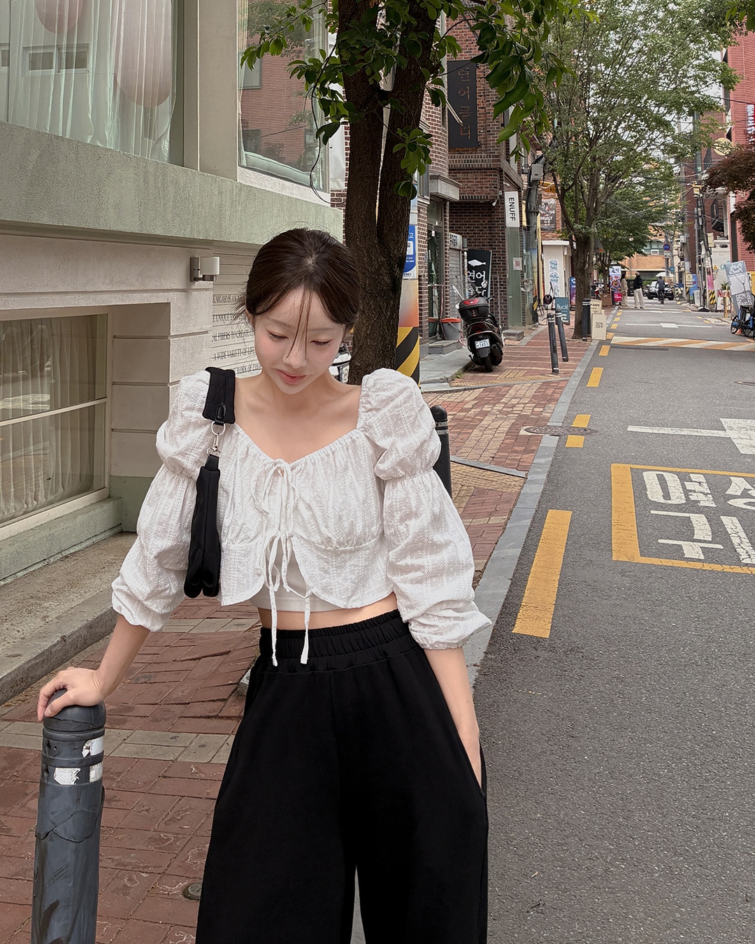 アンデュー刺繍リボンブラウス韓国ファッション レディース アンデュー刺繍リボンブラウス韓国ファッション レディース