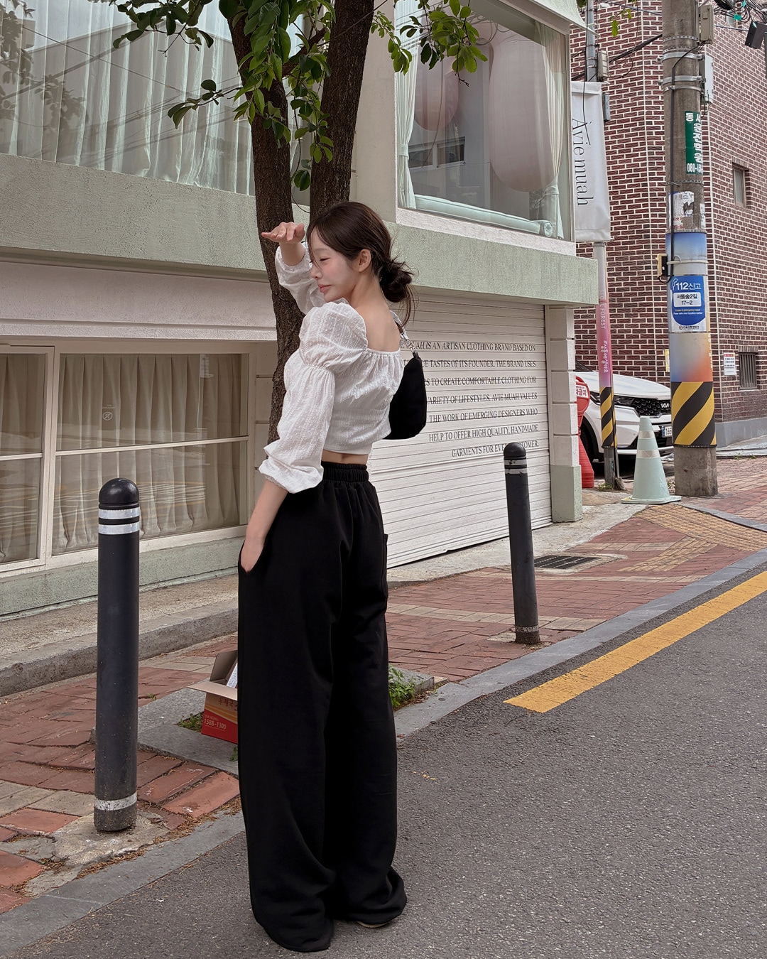 アンデュー刺繍リボンブラウス韓国ファッション レディース アンデュー刺繍リボンブラウス韓国ファッション レディース