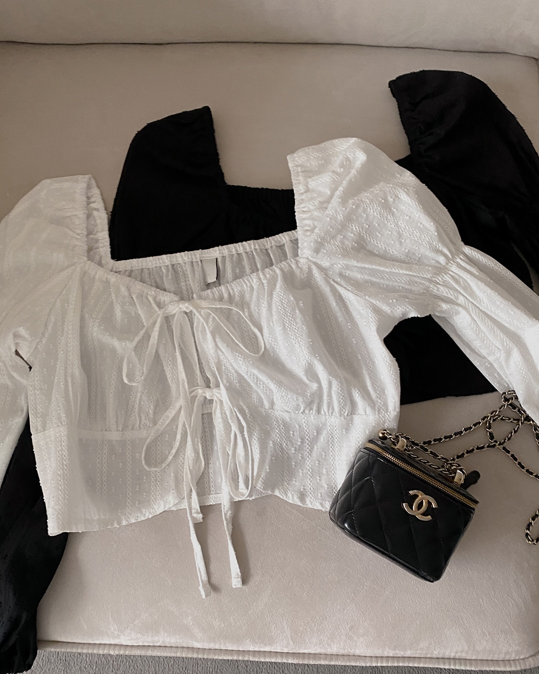 アンデュー刺繍リボンブラウス韓国ファッション レディース アンデュー刺繍リボンブラウス韓国ファッション レディース