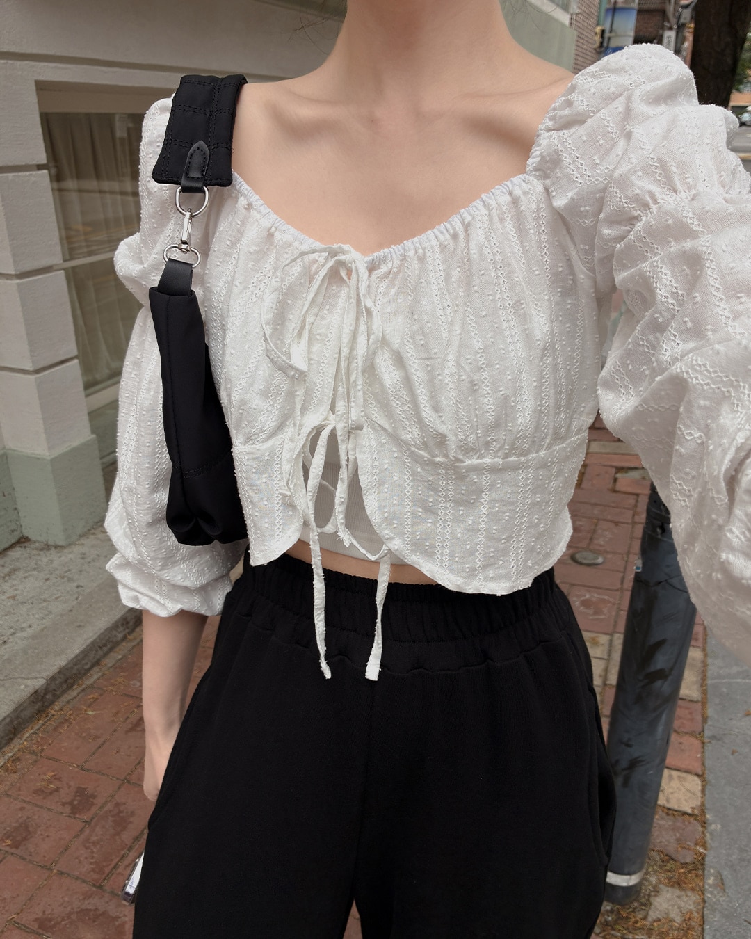 アンデュー刺繍リボンブラウス韓国ファッション レディース アンデュー刺繍リボンブラウス韓国ファッション レディース