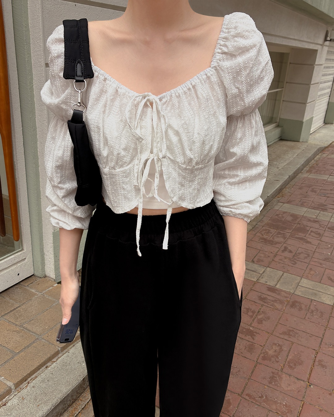 アンデュー刺繍リボンブラウス韓国ファッション レディース アンデュー刺繍リボンブラウス韓国ファッション レディース