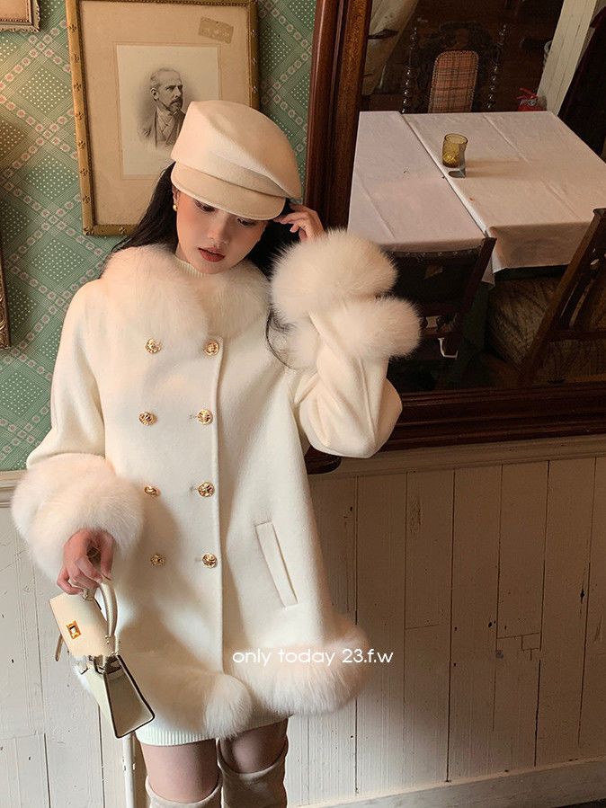 クリスマス秋冬キツネの毛をかたどったジョイント2024新型ダブルバックル厚手のラシャコート クリスマス秋冬キツネの毛をかたどったジョイント2024新型ダブルバックル厚手のラシャコート