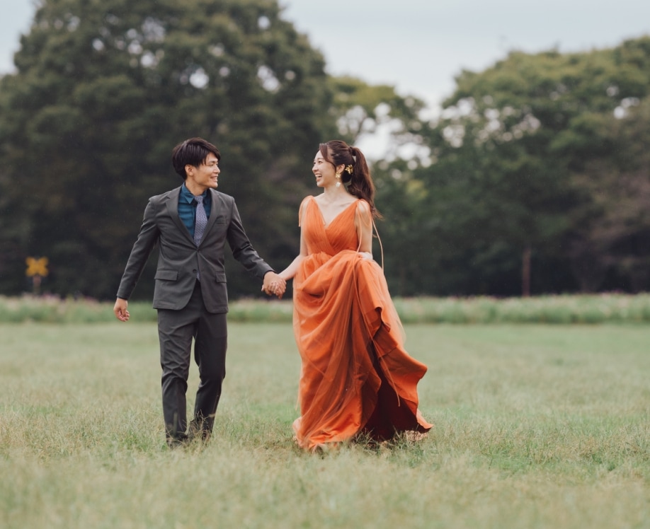 実例写真！カラードレス テラコッタ色 Vネック キャミソール チュールドレス 編み上げ 披露宴 前撮り