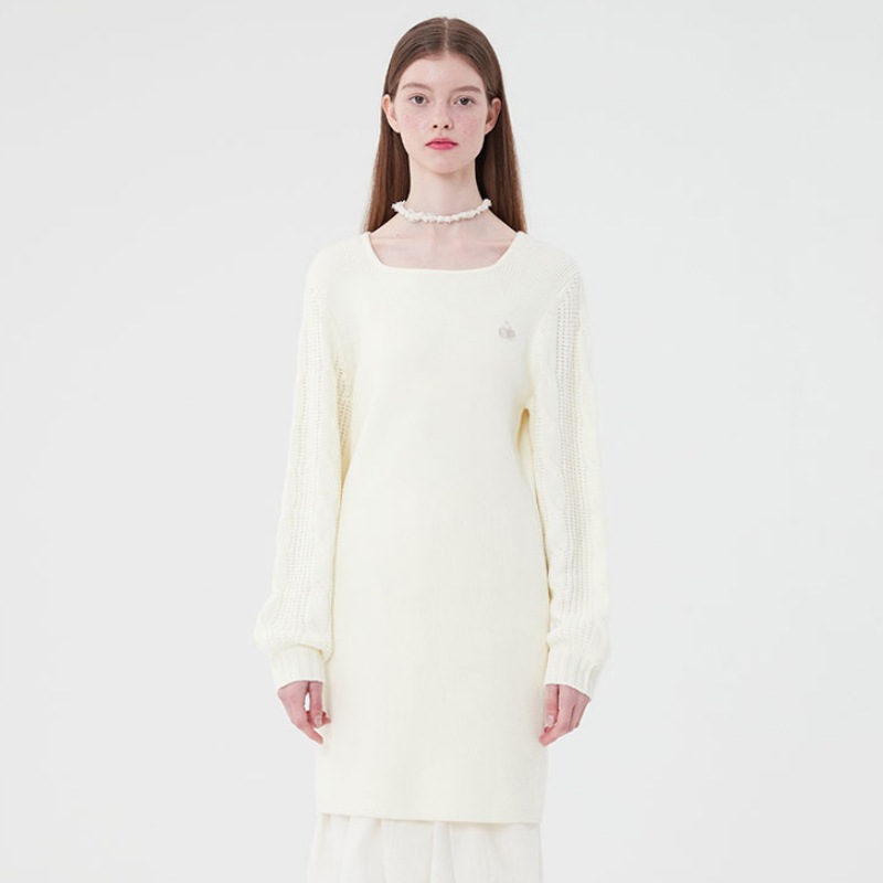 [IVE ウォニョン 着用] SMALL CHERRY KNIT DRESS 韓国 アイドル レディース セーター ワンピース 秋 冬