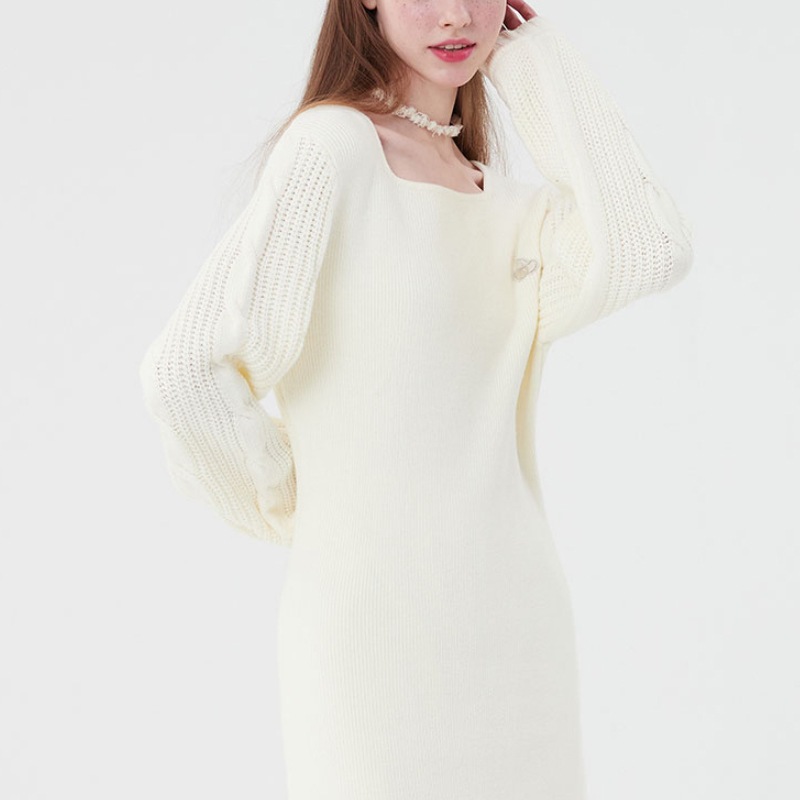 [IVE ウォニョン 着用] SMALL CHERRY KNIT DRESS 韓国 アイドル レディース セーター ワンピース 秋 冬