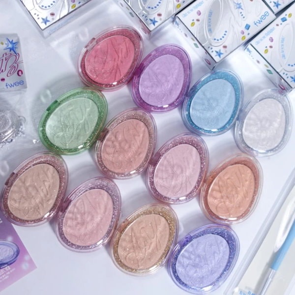Qoo10] フィー グリッツストーンハイライター 12色 /