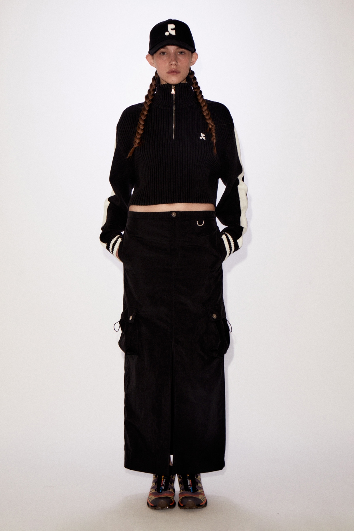 ジャケット [Rest & Recreation] RR HALF ZIP-UP CROP KNIT TOP - BLACK REST & RECREATION】 RR HALF ZIP-UP CROP KNIT スポーツと