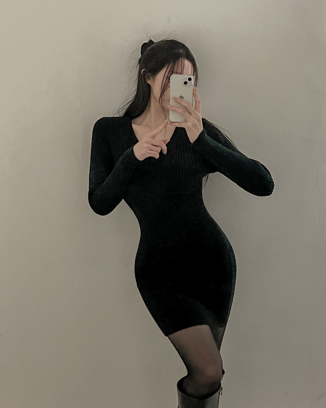 Vネックニットミニワンピース韓国ファッション レディース Vネックニットミニワンピース韓国ファッション レディース