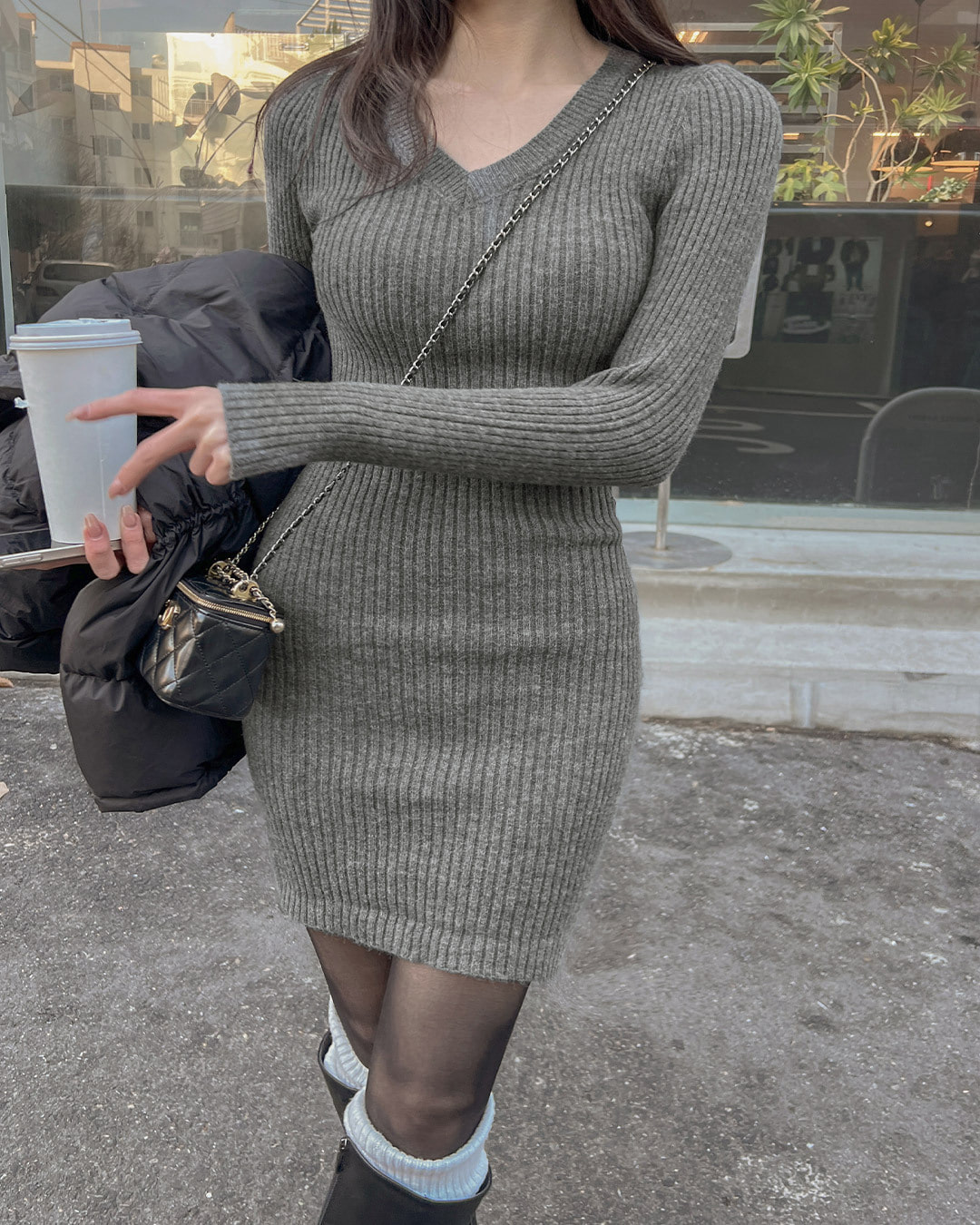 Vネックニットミニワンピース韓国ファッション レディース Vネックニットミニワンピース韓国ファッション レディース