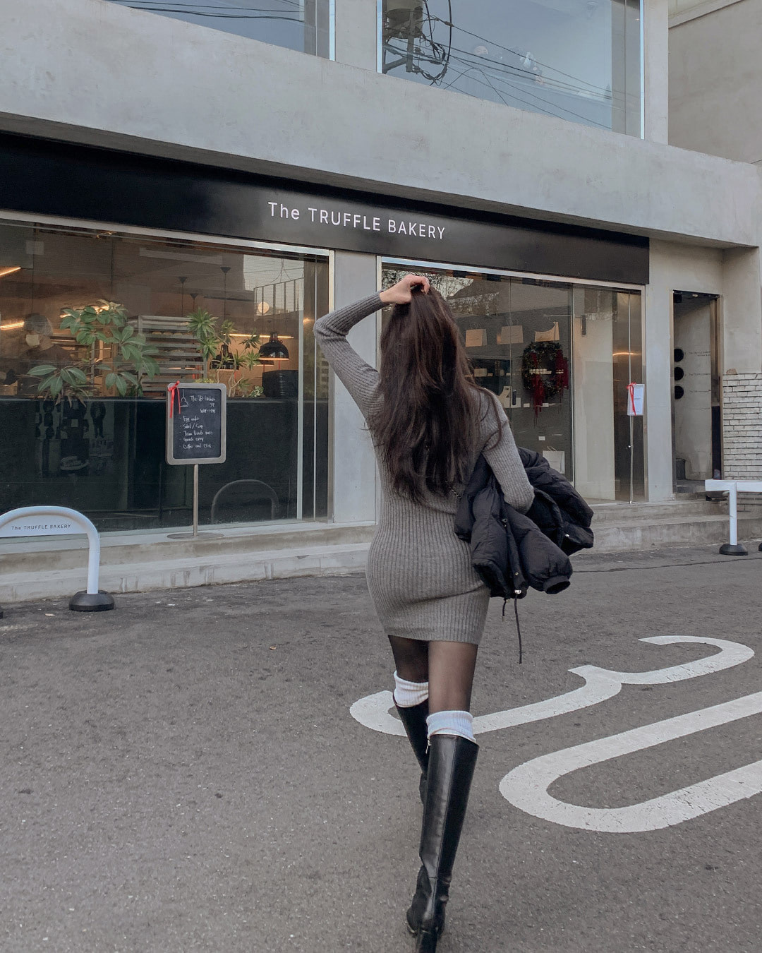 Vネックニットミニワンピース韓国ファッション レディース Vネックニットミニワンピース韓国ファッション レディース