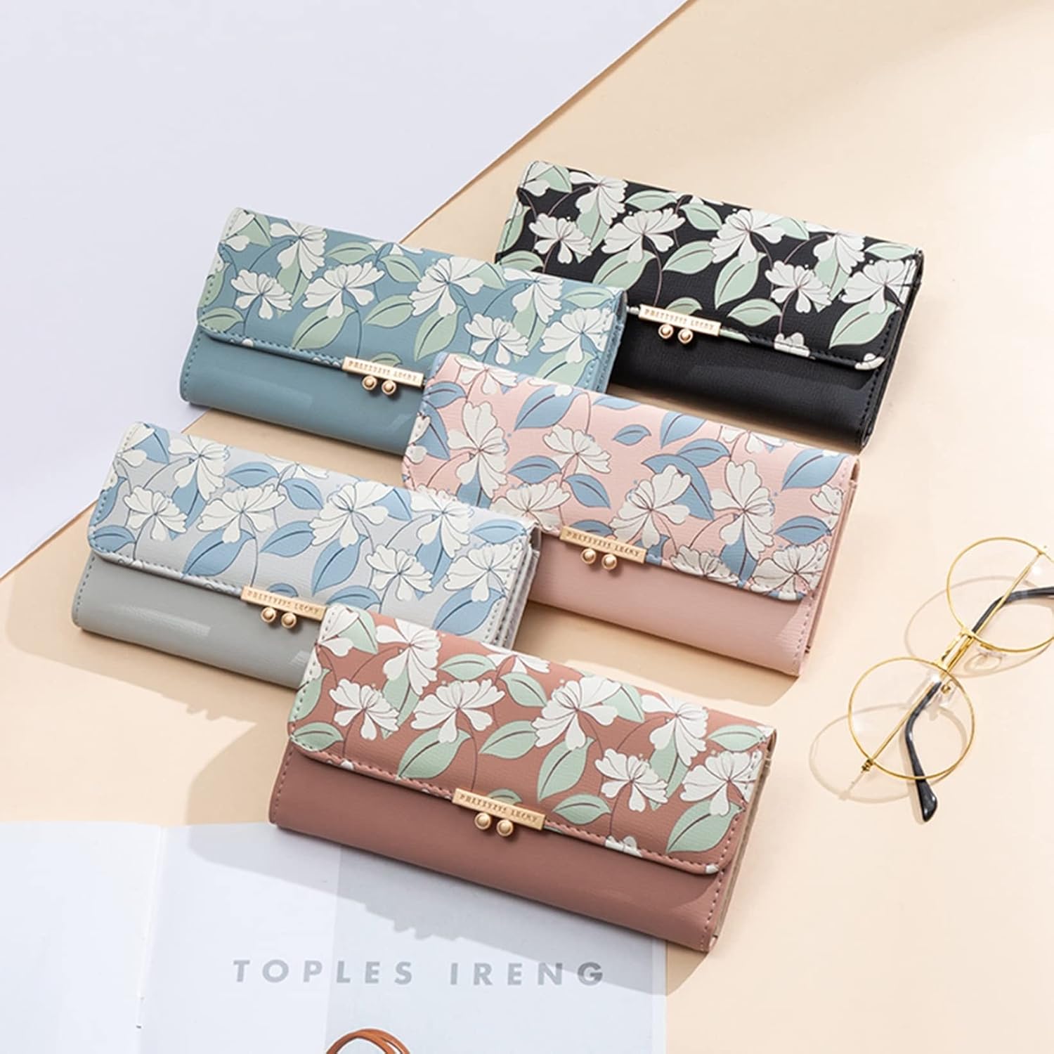 【20%OFFクーポン】花柄 英字柄 長財布 レディース 大人 三つ折り ジッパー ボタン 大きい 財布 大容量 多機能 カード入れ レシートと小銭 スマホ入れ可 使いやすい お手頃 かわいい 上品 【20%OFFクーポン】花柄 英字柄 長財布 レディース 大人 三つ折り ジッパー ボタン 大きい 財布 大容量 多機能 カード入れ レシートと小銭 スマホ入れ可 使いやすい お手頃 かわいい 上品